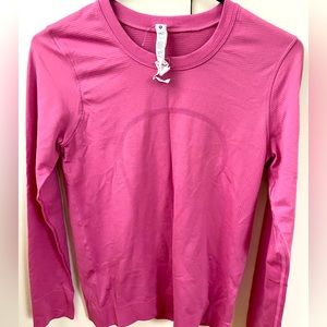 Lululemon full sleeve athletic top
